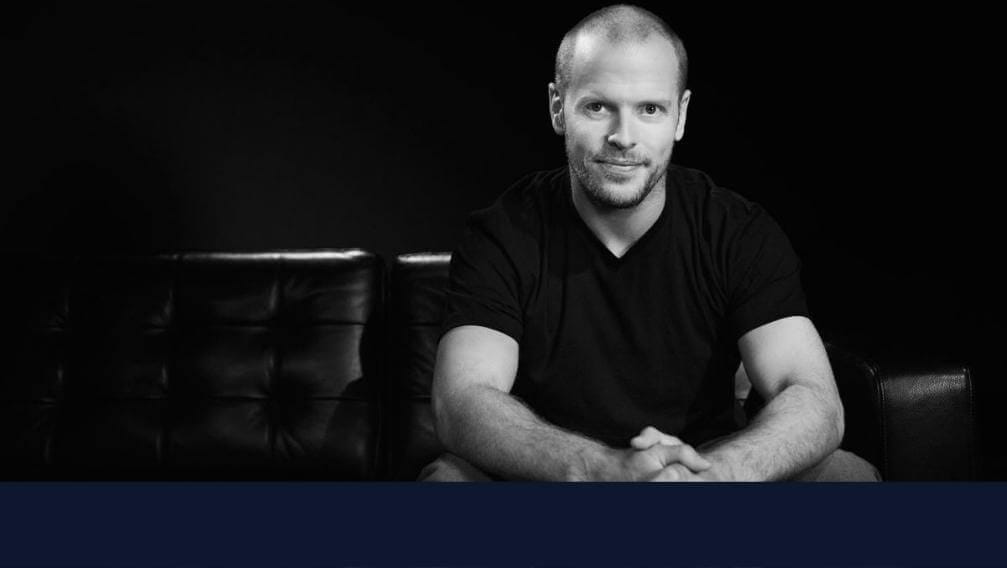 fotografia de tim ferriss blanco y negro